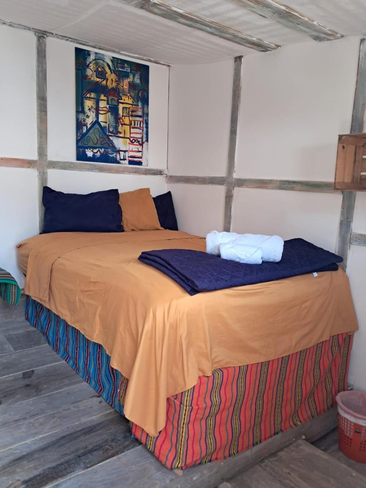 Kamazoztz Hostel And Travel Antigua Esterno foto